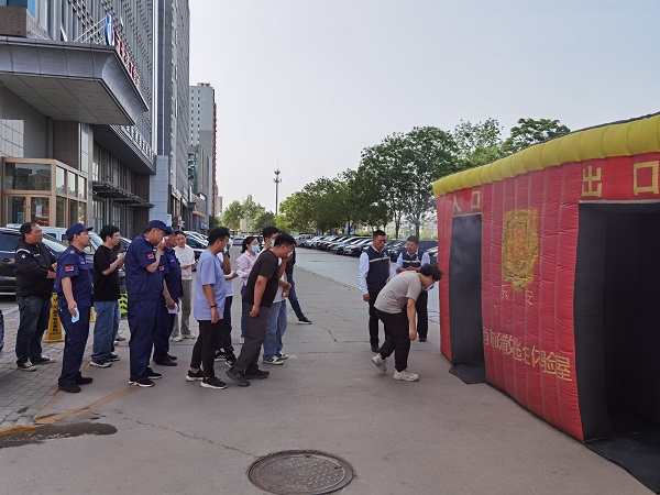 逃生演練改.jpg 逃生演練改.jpg